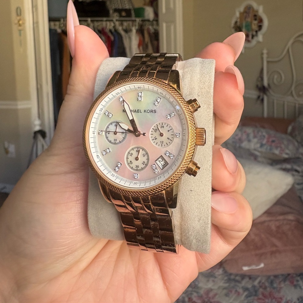 Michael Kors Women’s Rose Gold Watch with Pearl Face